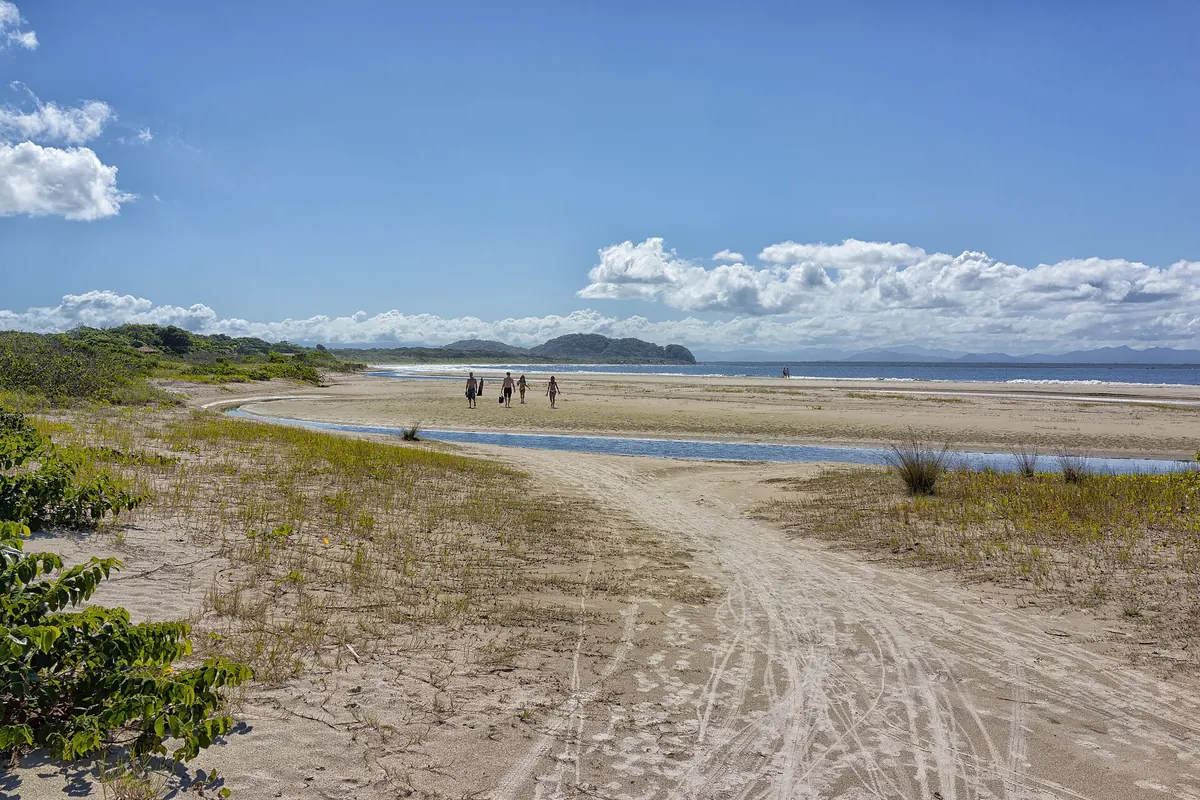 Praia do Istmo