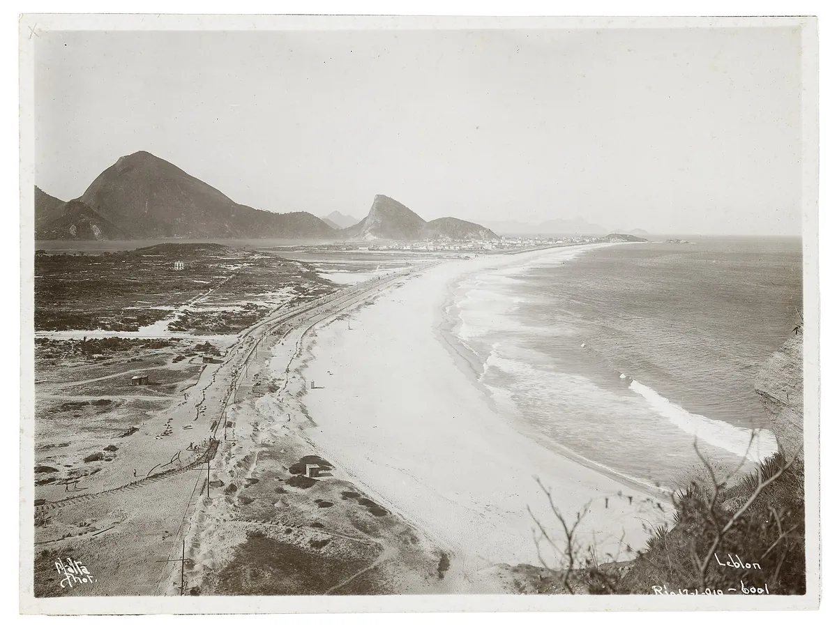 Praia do Leblon